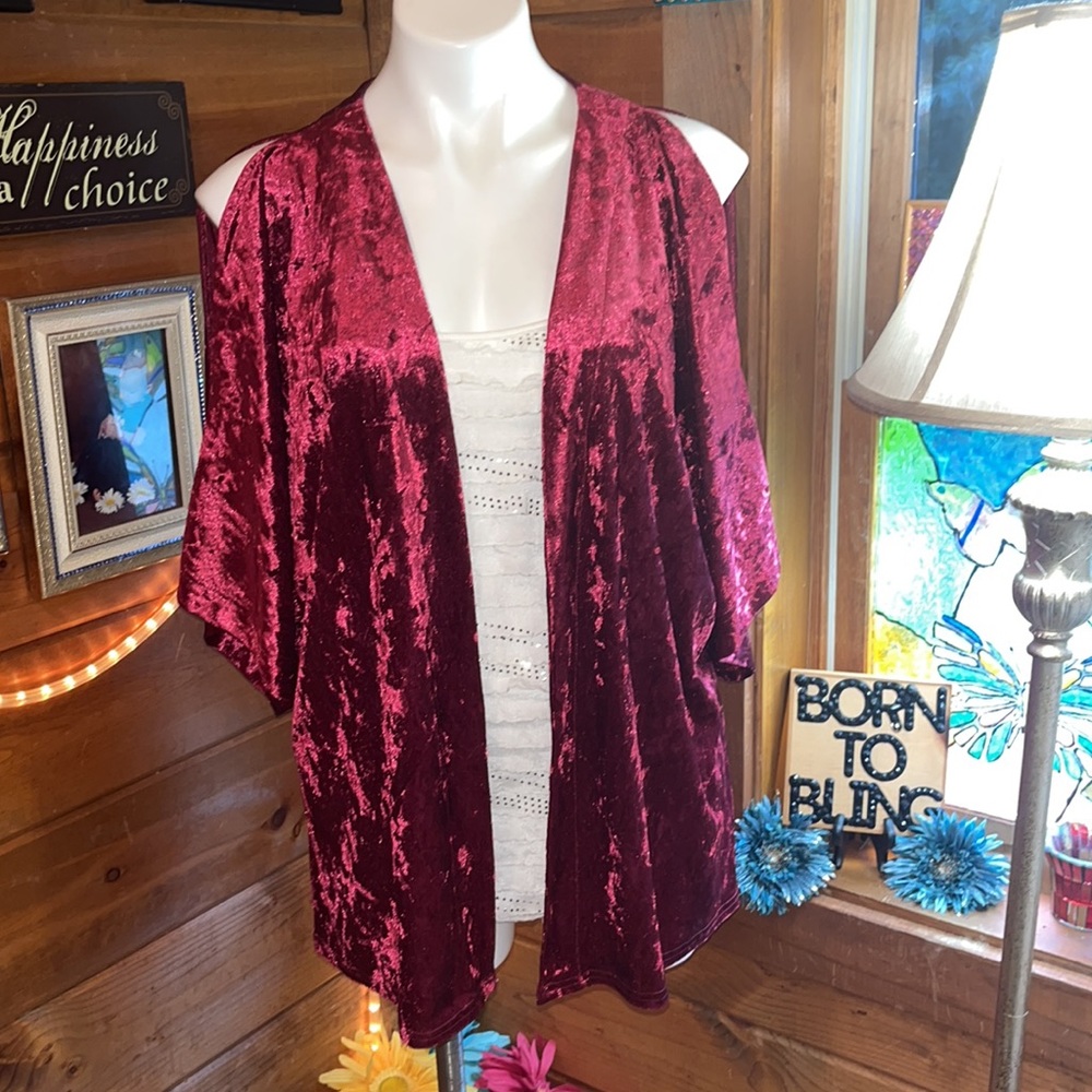 CEJON Cold shoulder velvety feel cardigan NWT